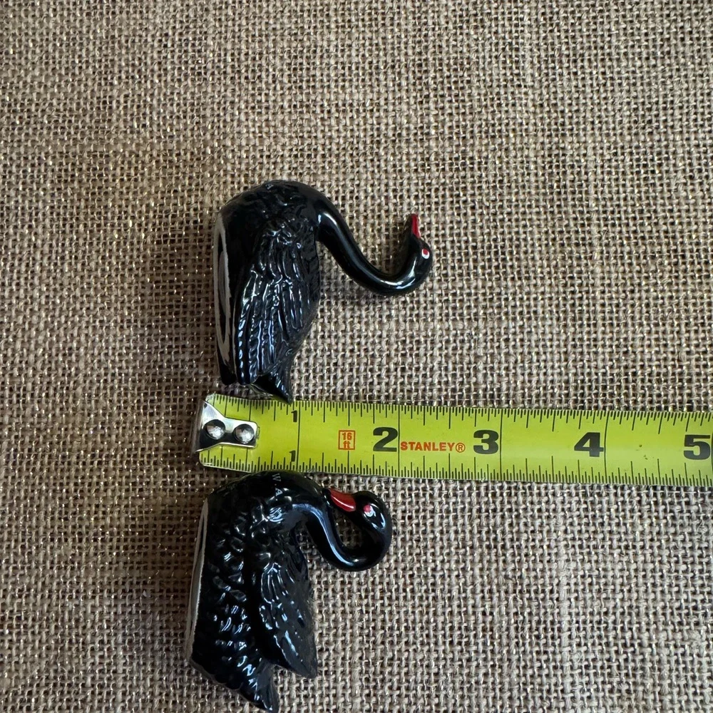 Vintage Perth Western Australia Black Swans Salt Pepper Shakers